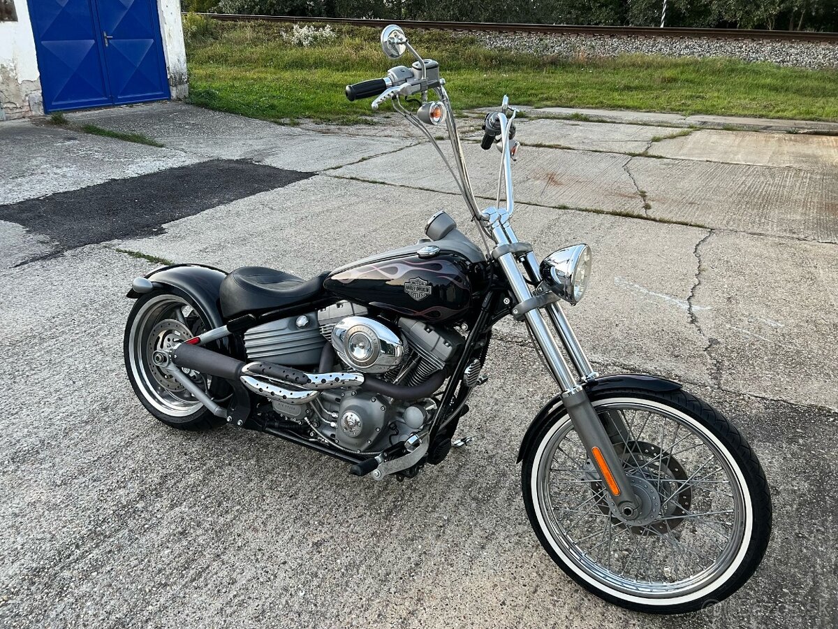 Harley Davidson FXCW Softail Rocker - 17