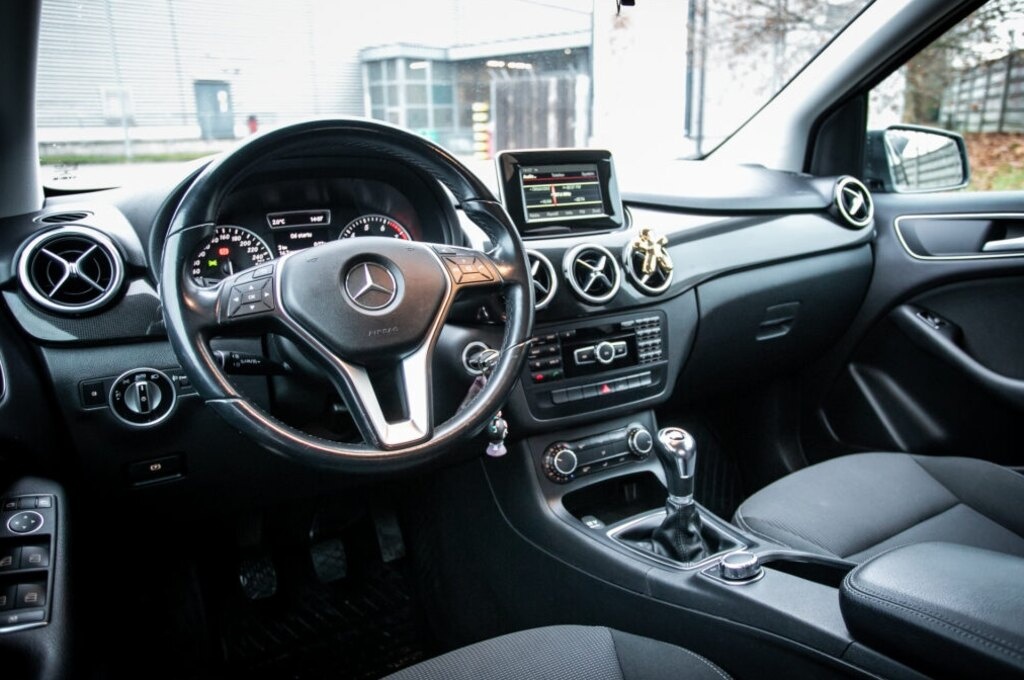 Mercedes Benz B trieda 180, 90KW 2013 - 17