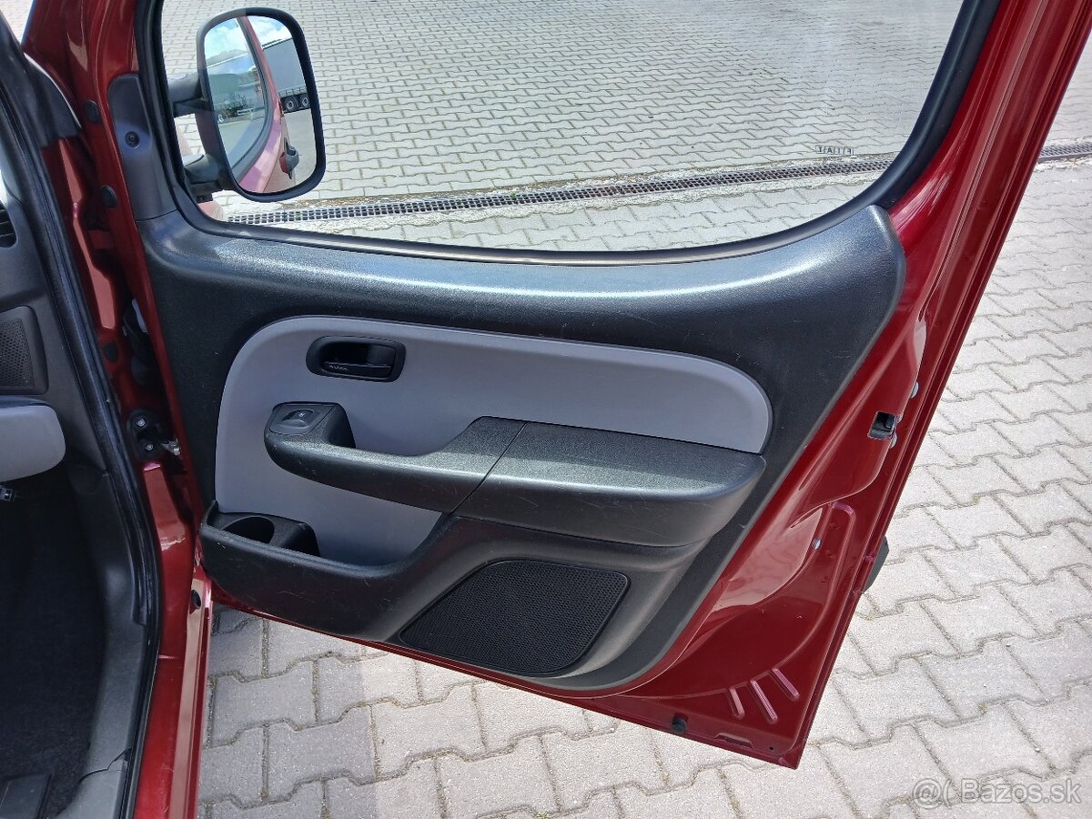 Fiat Doblo 1.9jtd 88kw Dynamic model 2010 - 17
