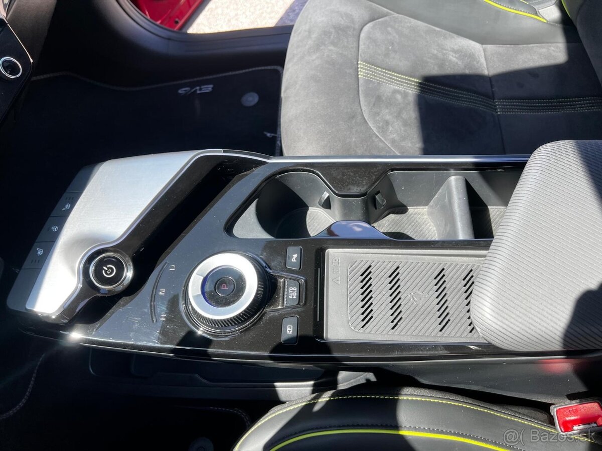 Kia EV6 GT 77.4 kWh 4WD Odpočet DPH - 17