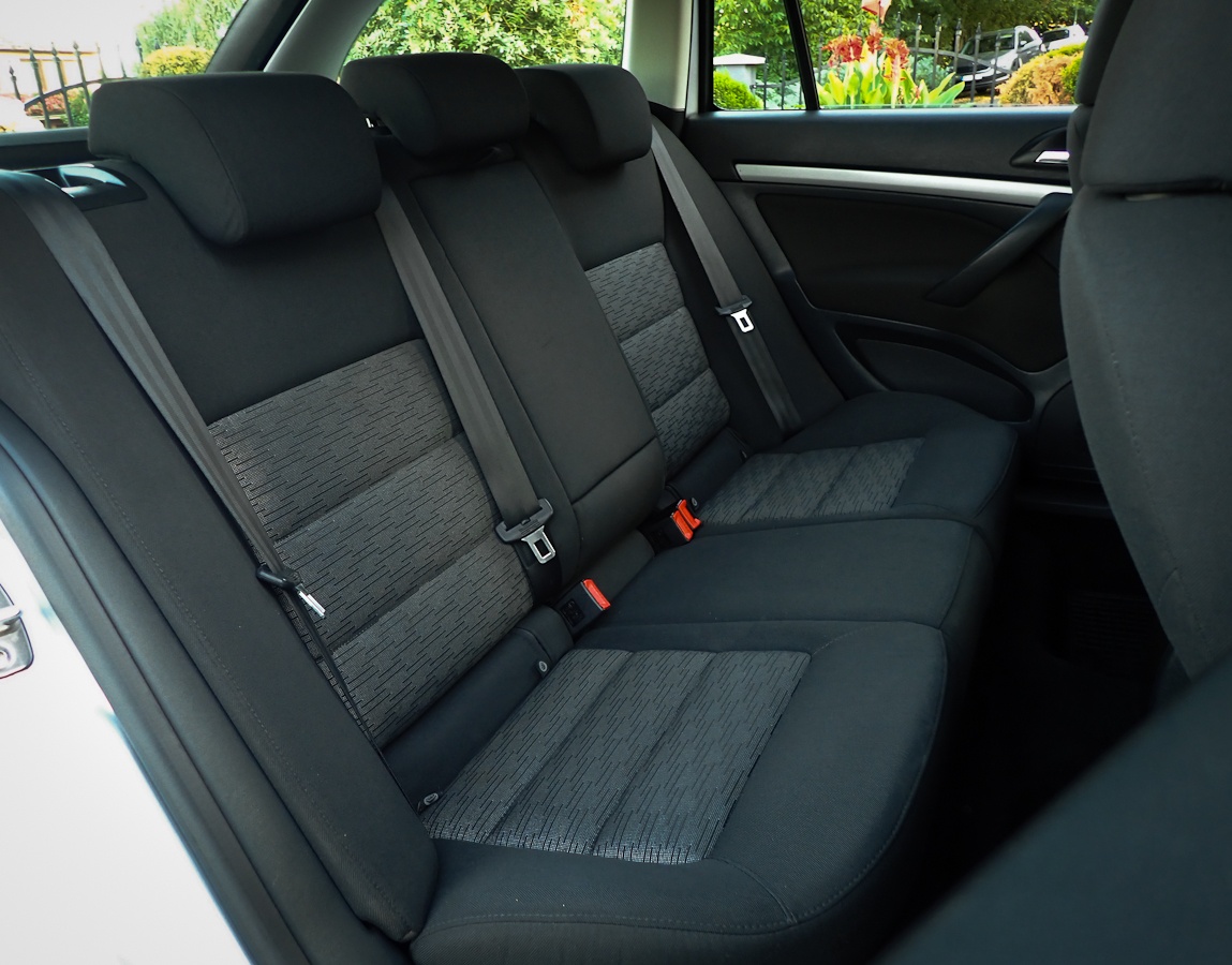 ŠKODA OCTAVIA COMBI 1.6TDI 4x4 2013 KLIMA, STK, ŠPZ - 17