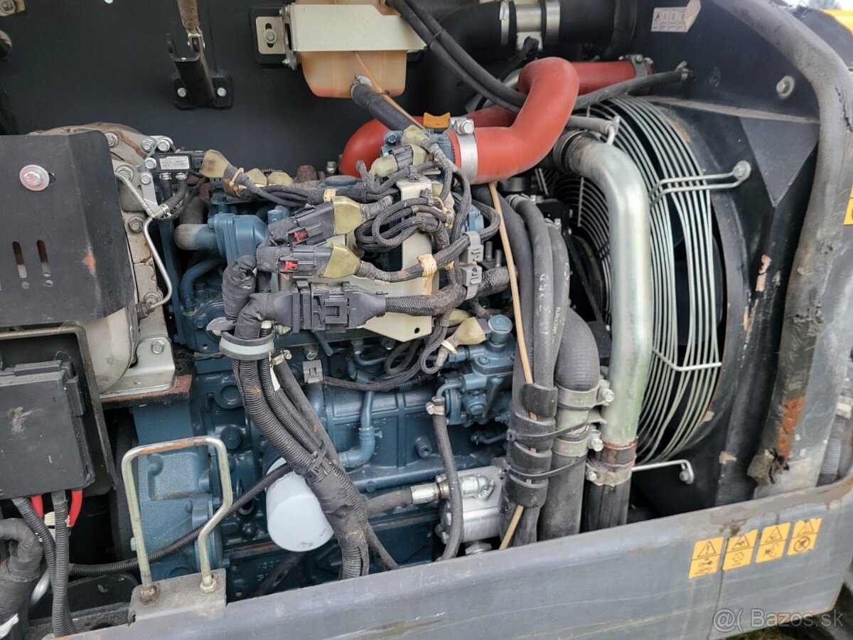 NEW HOLLAND TH 6.28 4X4 - 17