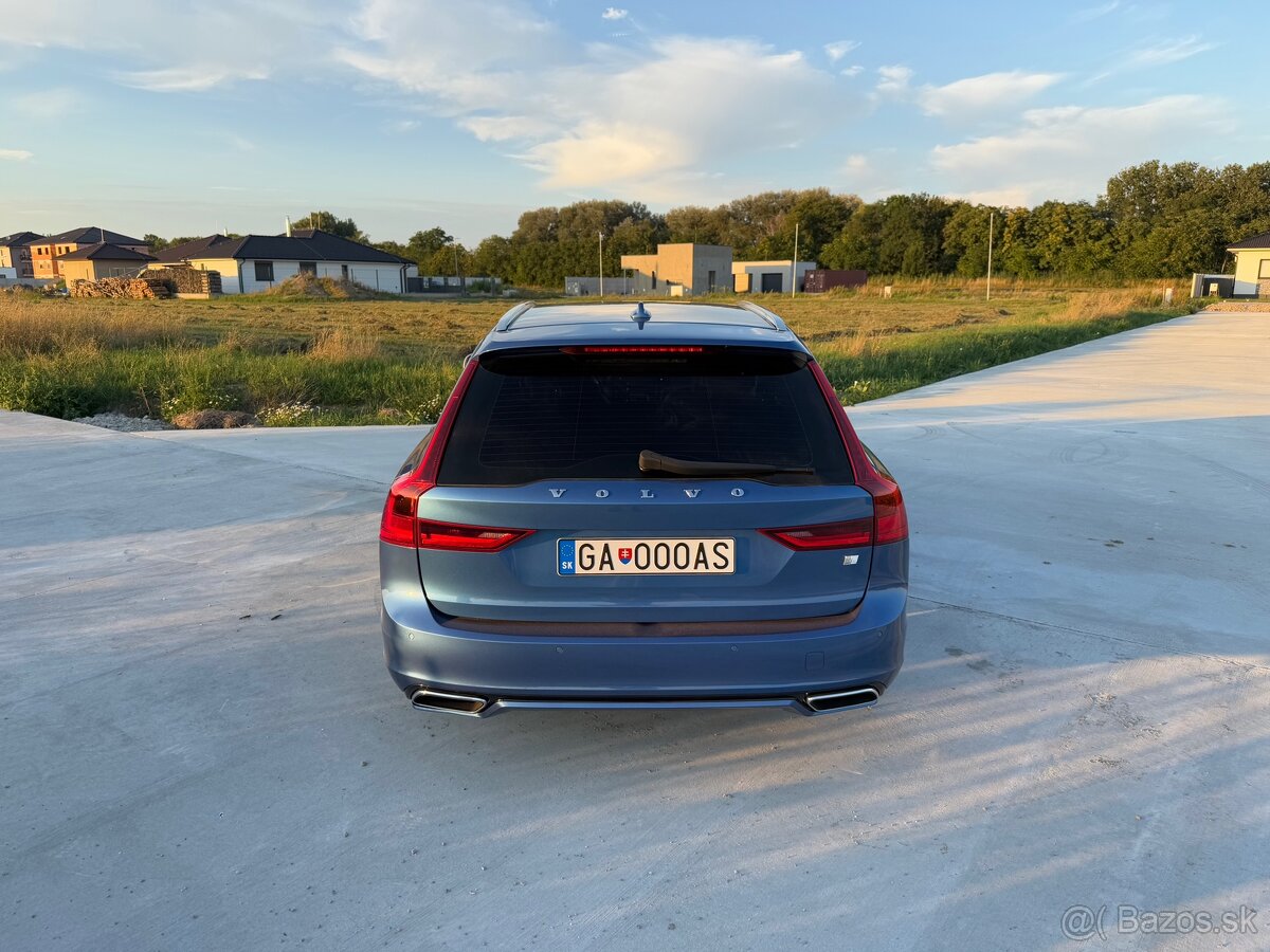 Volvo V90 R-Design D4 2.0L A/T8 - 17