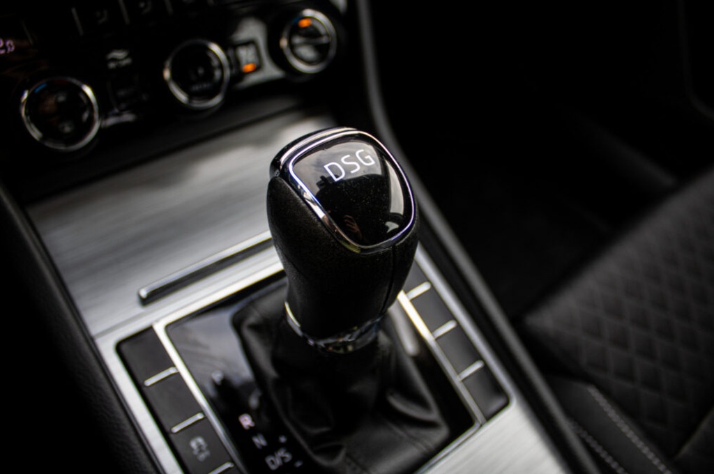 Škoda Superb Combi 2.0 TSI Ambition DSG - 17