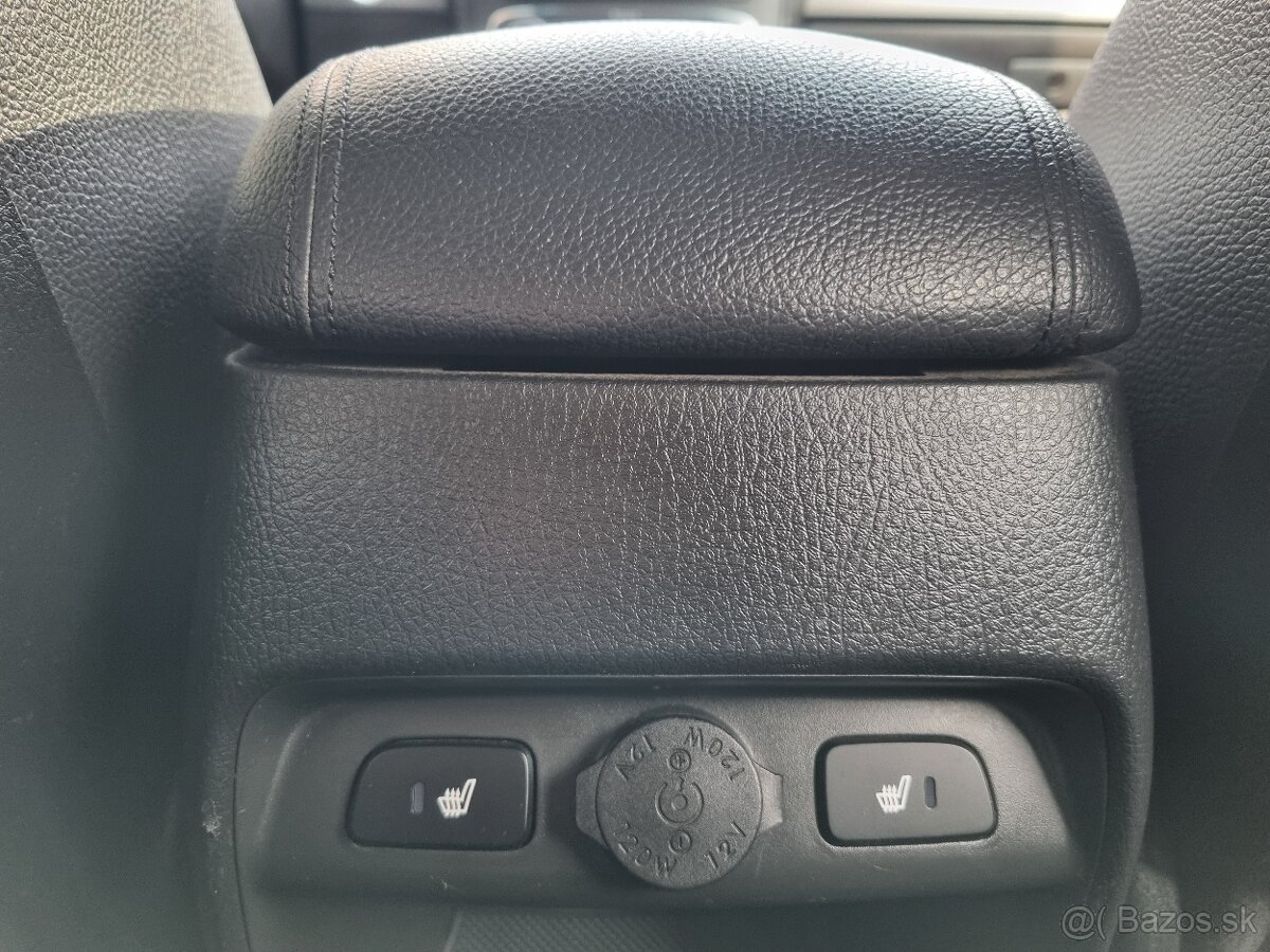 ===Kia Sorento=== - 17