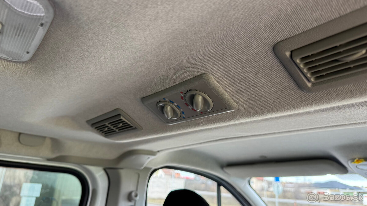 Renault Trafic SpaceClass 1.6 dCi 125 L2H1 - 17