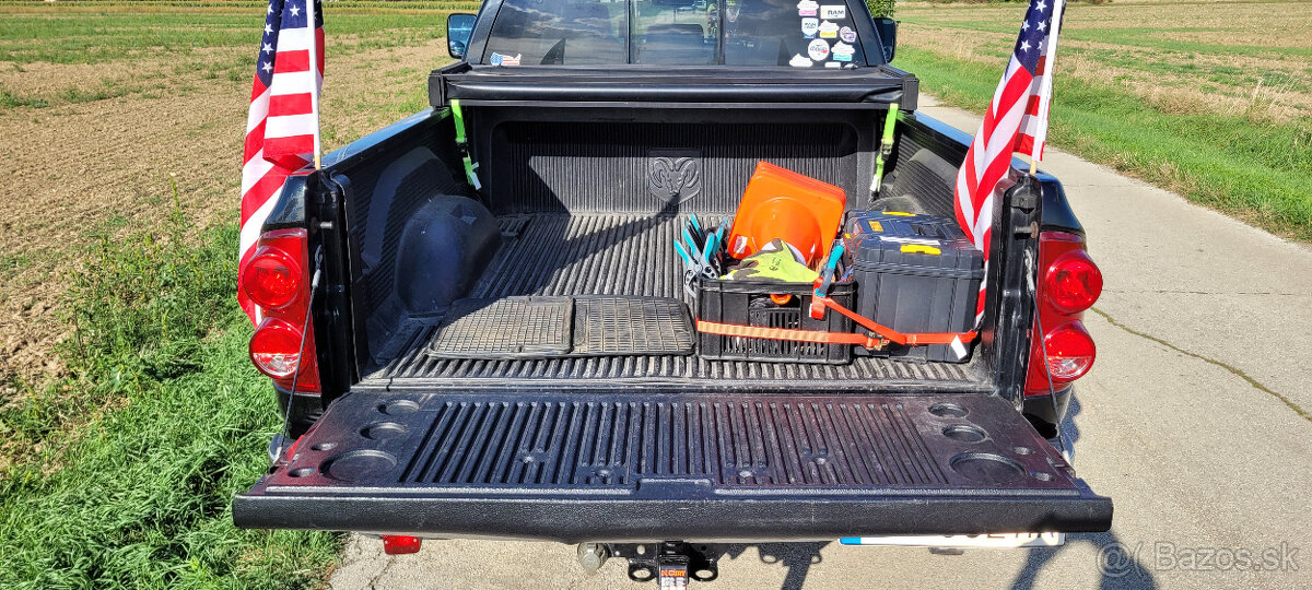 Dodge RAM 2500 MegaCab - 17