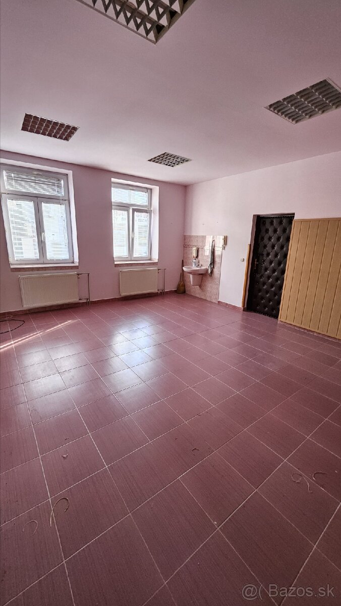 Dom Ambulancia byt v priamom centre mesta - 17