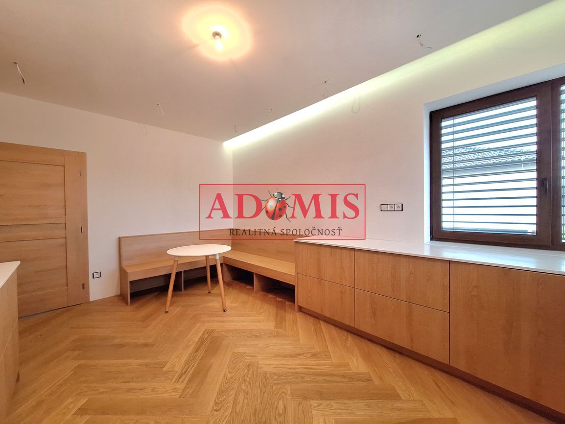 ADOMIS - predáme pekný RD 154m2, 4-5izbový, Durďošík, všetky - 17