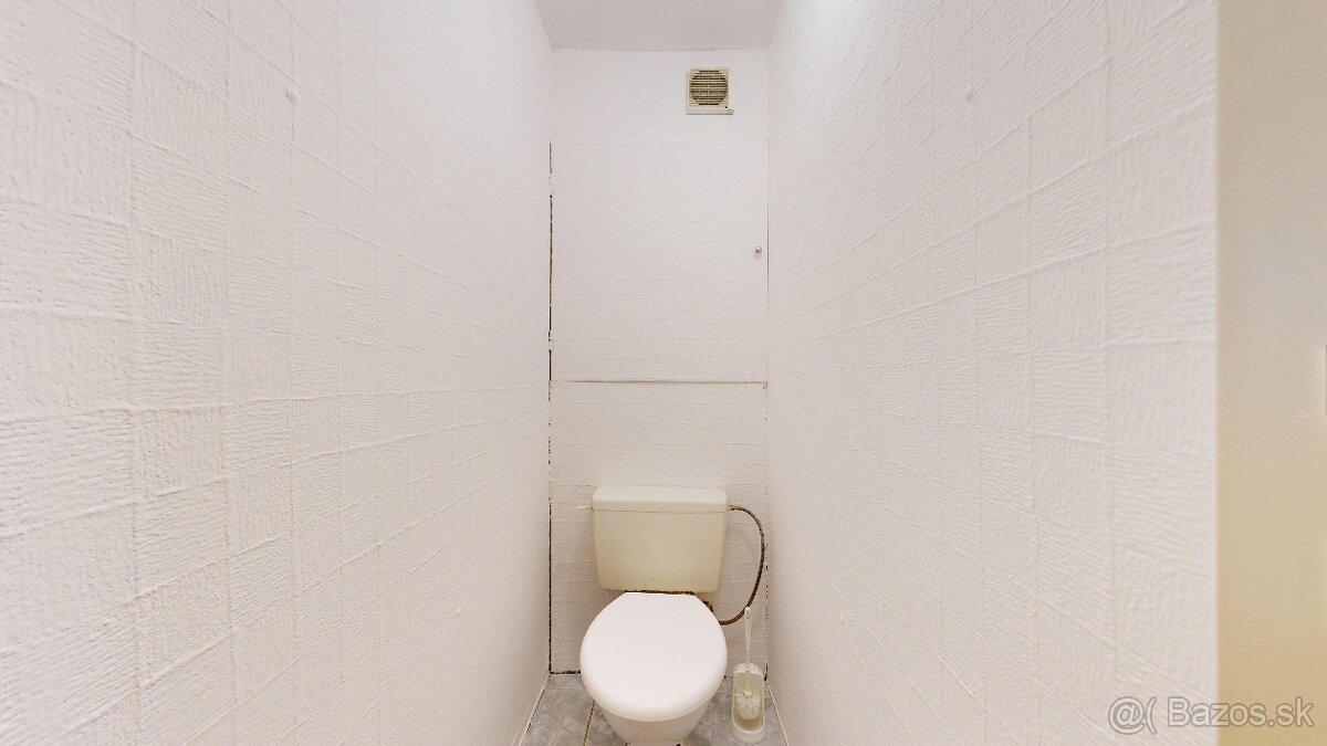 VEĽKÝ 1 izb. byt, ZVÄČŠENÝ o PRACOVŇU, Titogradská Košice - 17