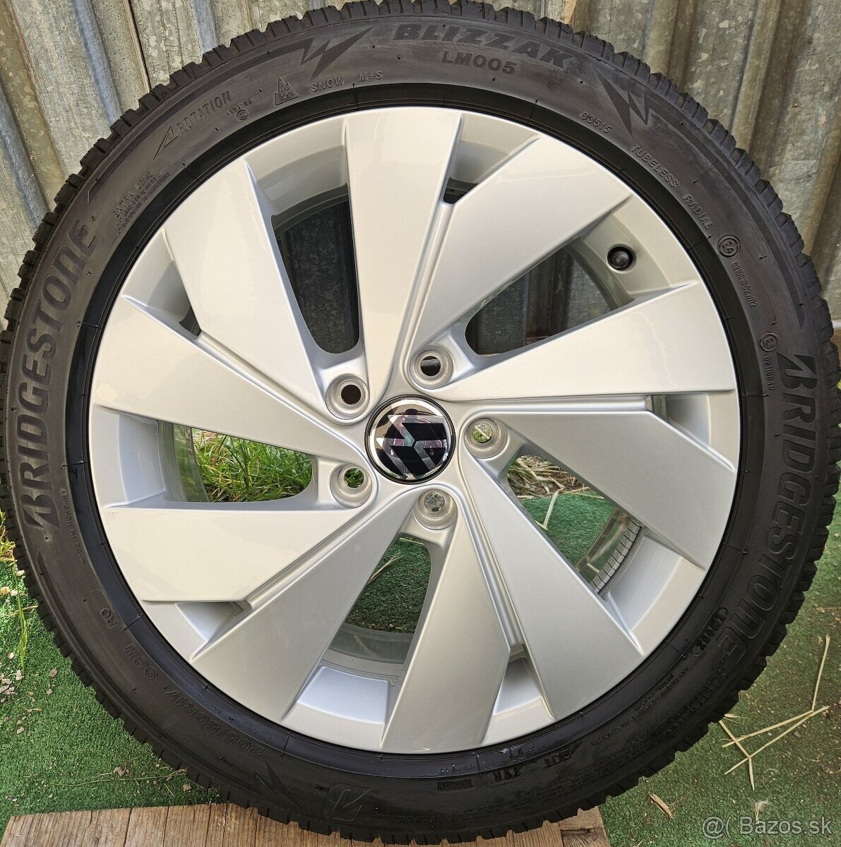 Atraktívna, originálna zimná sada VW - 5x112 r17+205/50 r17 - 17