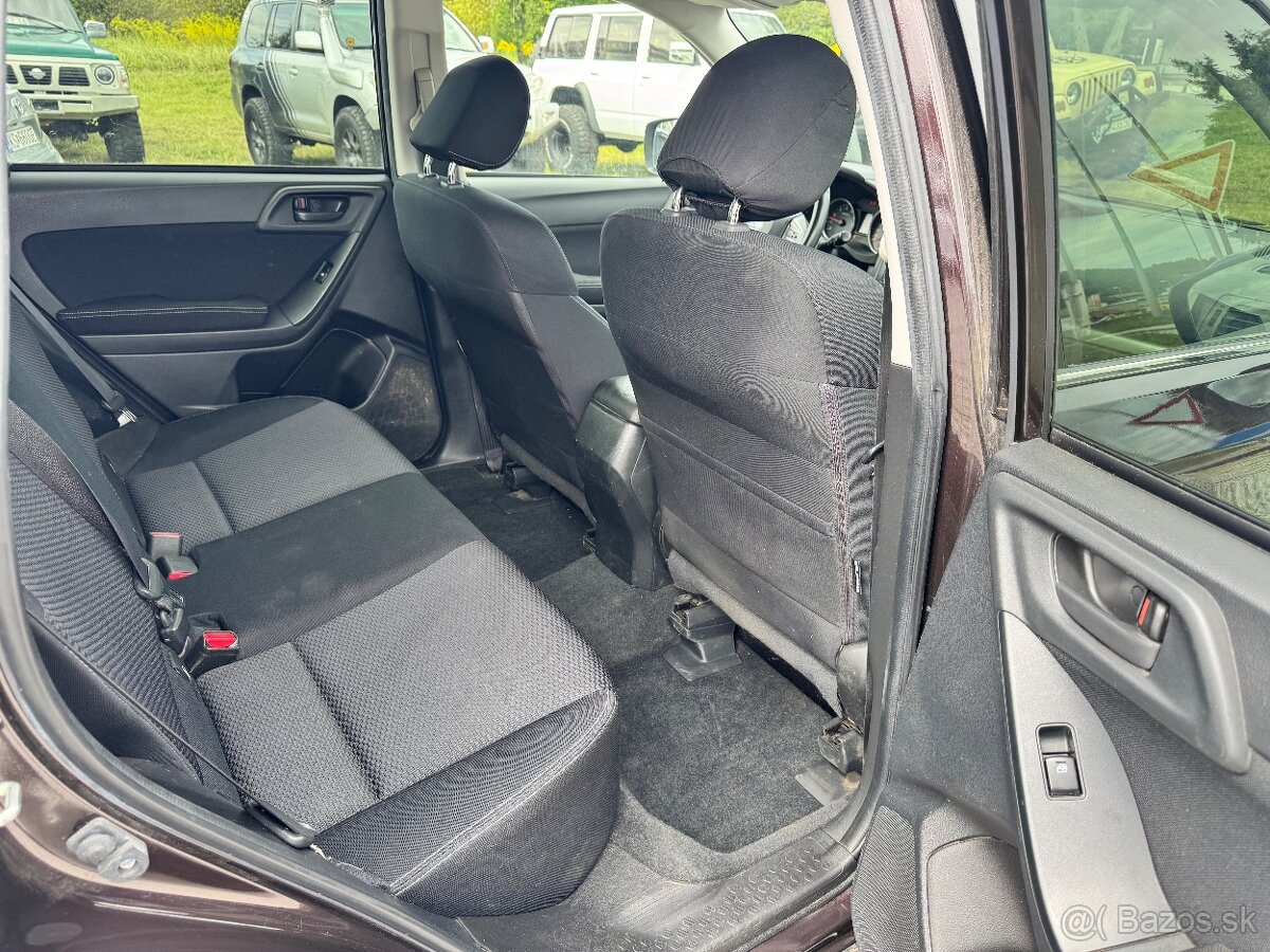 Subaru Forester 2.0i Comfort CVT - 17