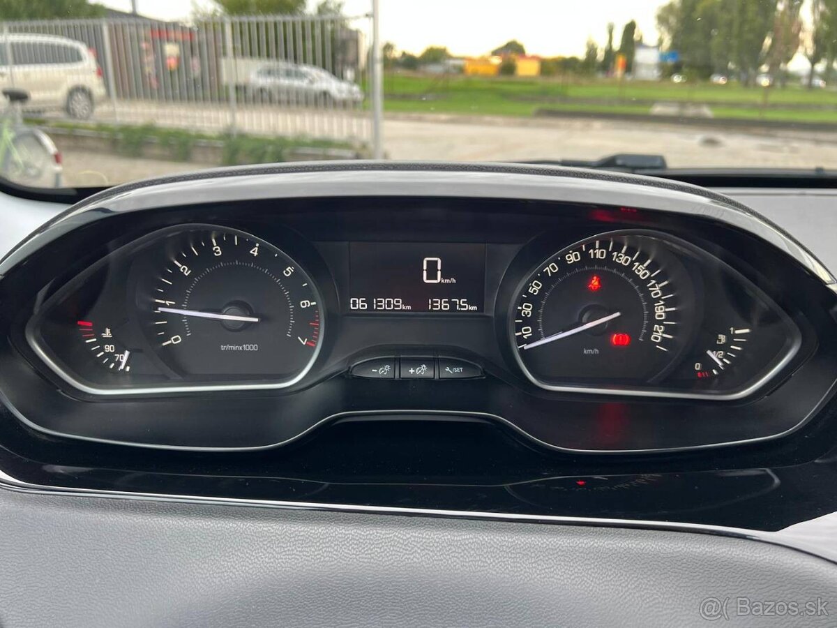 Peugeot 208 1.2 PureTech Active E6.2 - 17