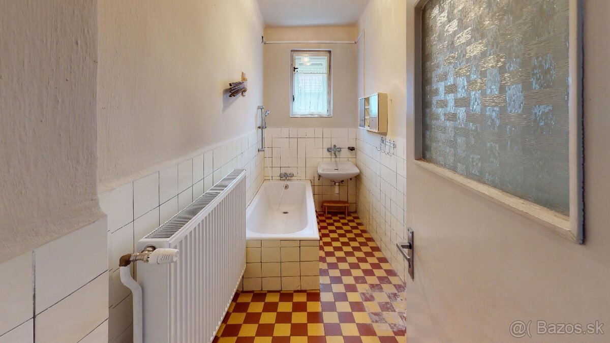 ÚTULNÝ 3-IZBOVÝ RODINNÝ DOM - NADLICE - 17