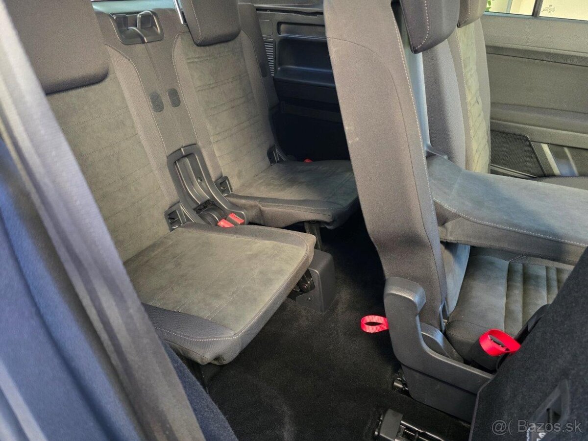 Volkswagen Touran 1.6 TDI SCR 115k Comfortline DSG, Mesačne: - 17