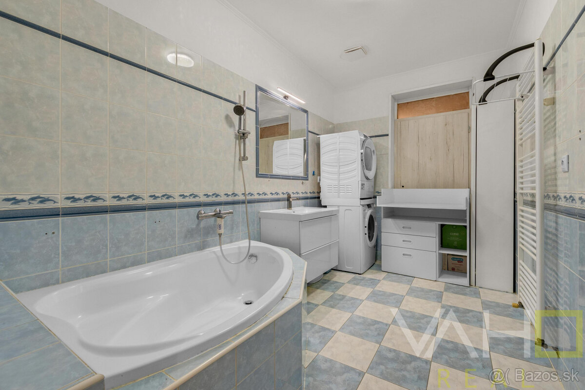🌿 Exkluzívny 5-izbový rodinný dom v Reci – pokoj, súkromie a - 17