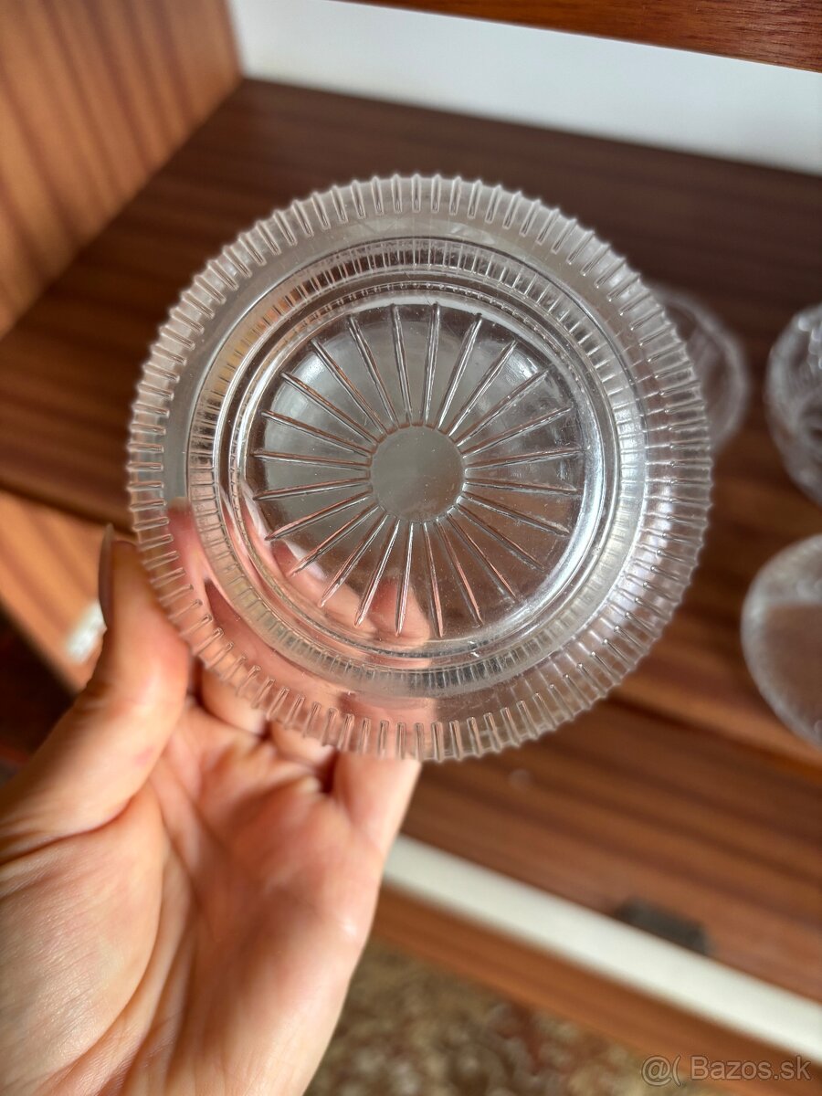 Sklenene pohare rozne - 17