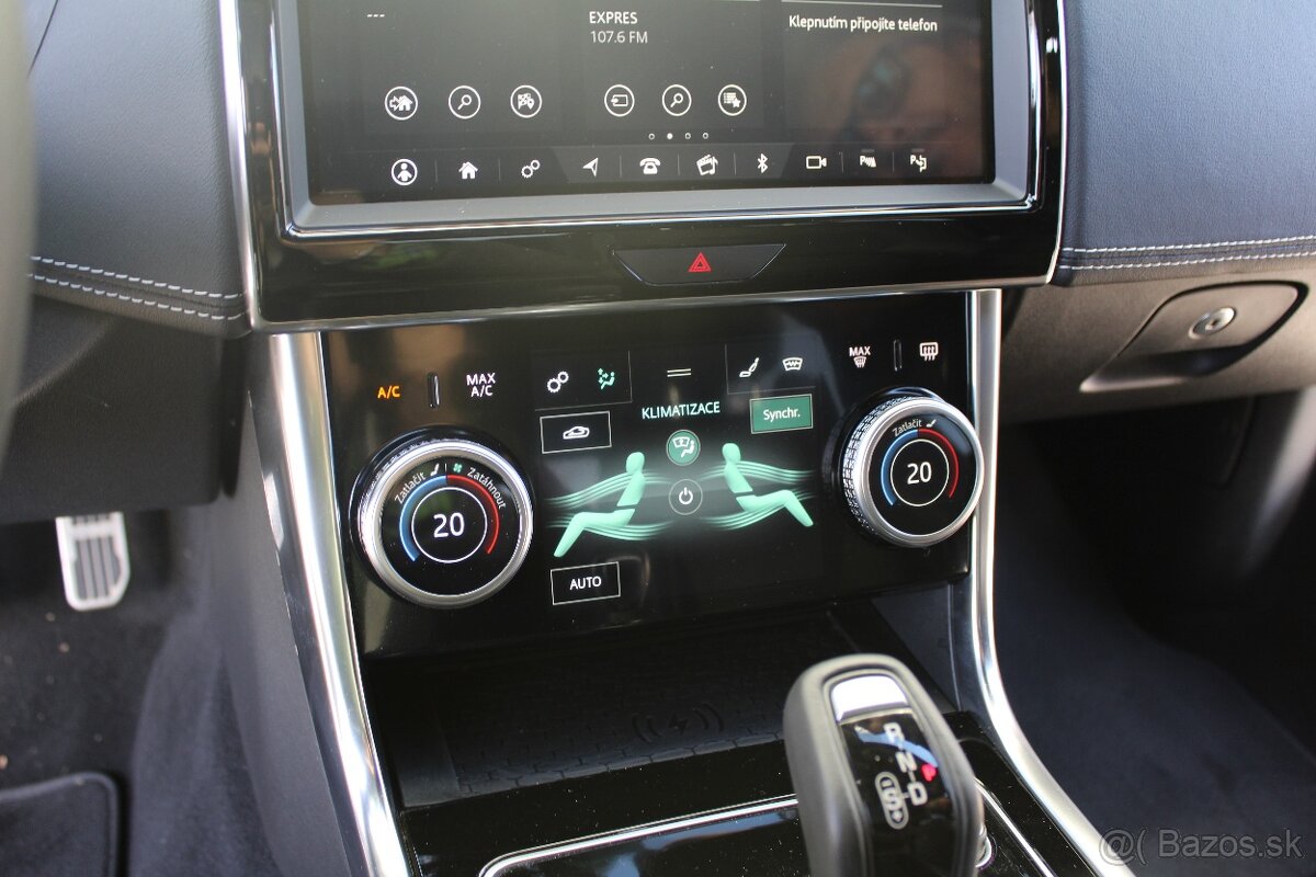 Jaguar XE 2.0D I4 R-Dyn SE AWD AT - 17