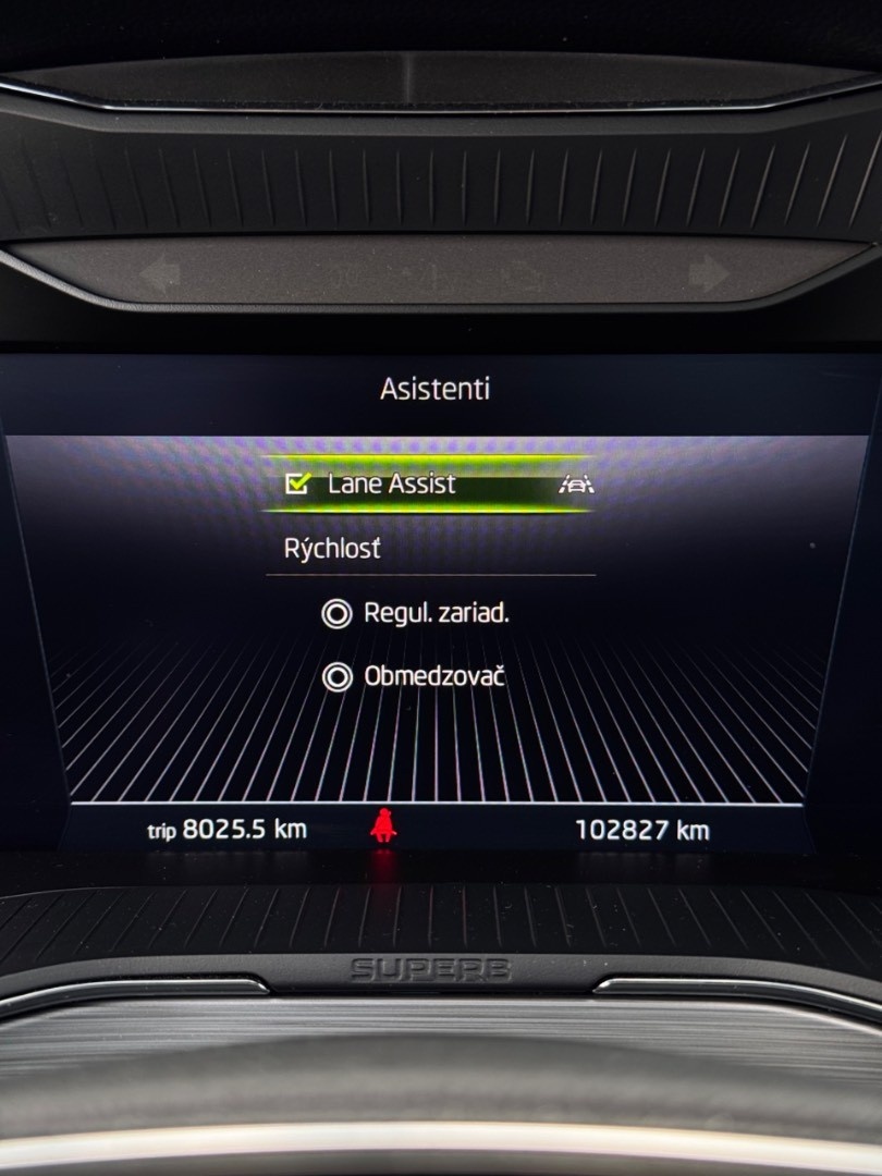 Škoda Superb 2.0 TDI SCR Ambition DSG - 17