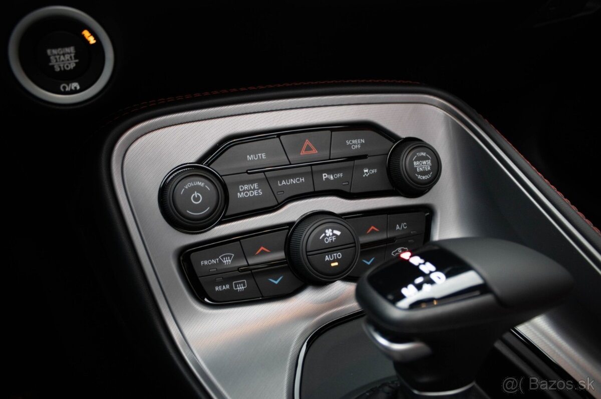 NOVÝ Dodge Challenger SRT 6.4 HEMI - 17