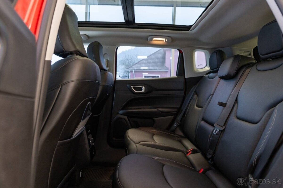 Jeep Compass 1.5 e-Hybrid Summit A/T - 17