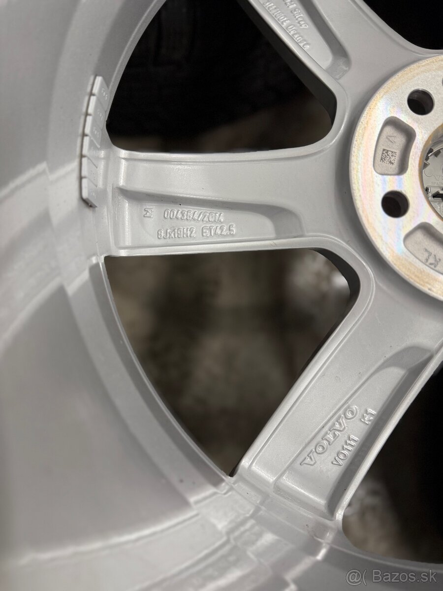 Nepoužitá zimná sada 5x108 R19 , 235/55/19 Volvo XC90 / XC60 - 17