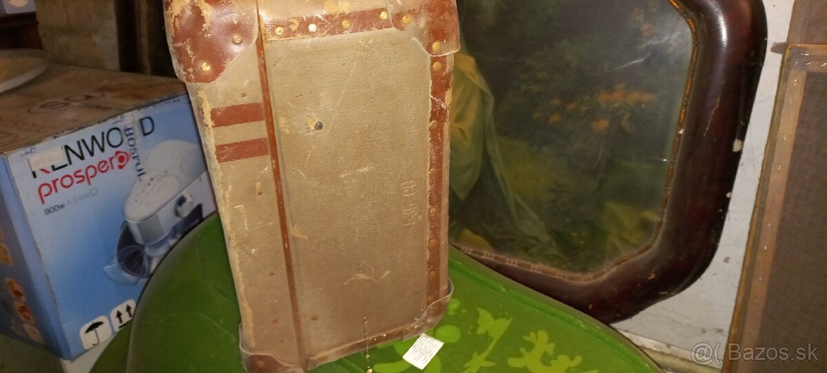 Starožitnosti. - 17