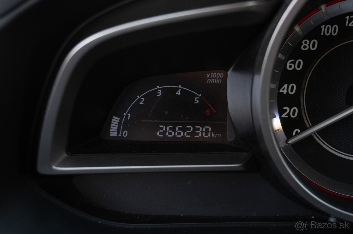 Mazda 3 2.2 Skyactiv -D150 Attraction - 17