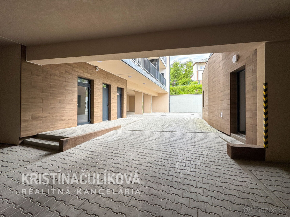 APARTMÁN V ŠTANDARDE S VLASTNÝM VSTUPOM, ZVOLEN - 17