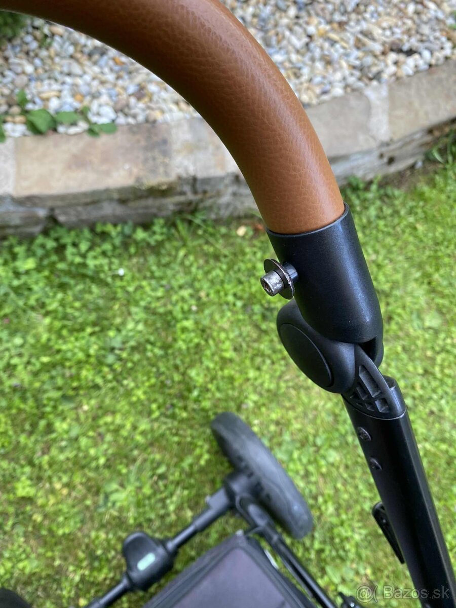 Kočiar dvojkombinácia - 17