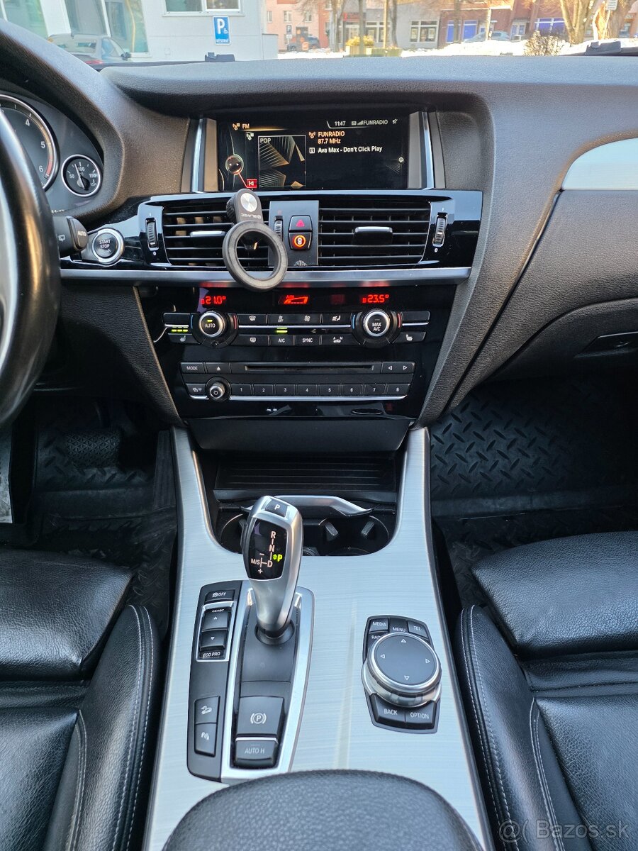 BMW X3 xDrive20d A/T M-Packet 140KW - 17