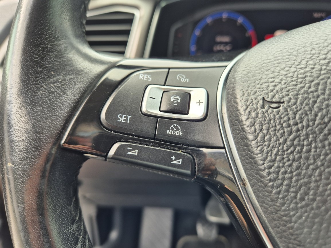 VW T -Roc 1,0 TSi 85 kW 6° manuál Style - 17