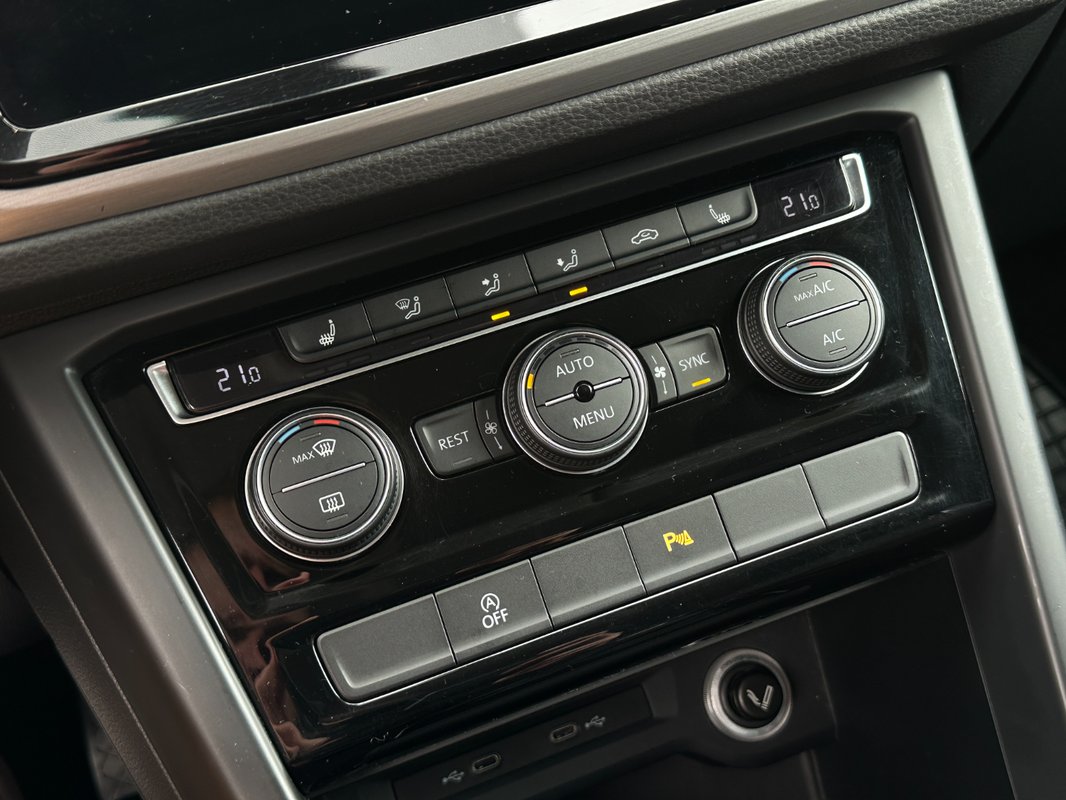 Volkswagen Touran 2.0 TDi - 17