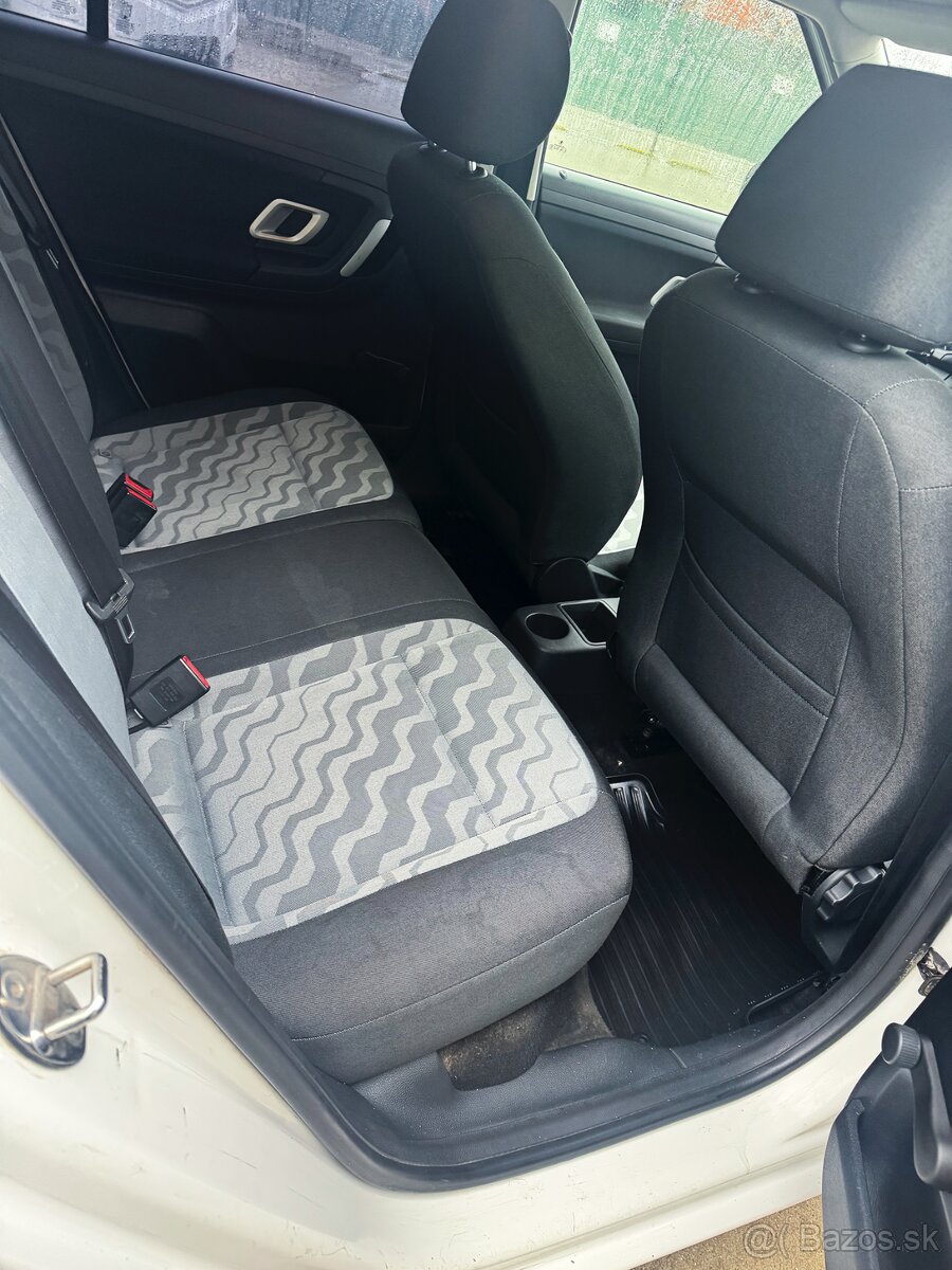 Škoda Fabia Combi 1.6TDi 55kW 2010 - 17