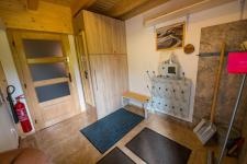 Chata na predaj – Oravská Lesná, priamo pri svahu - 17