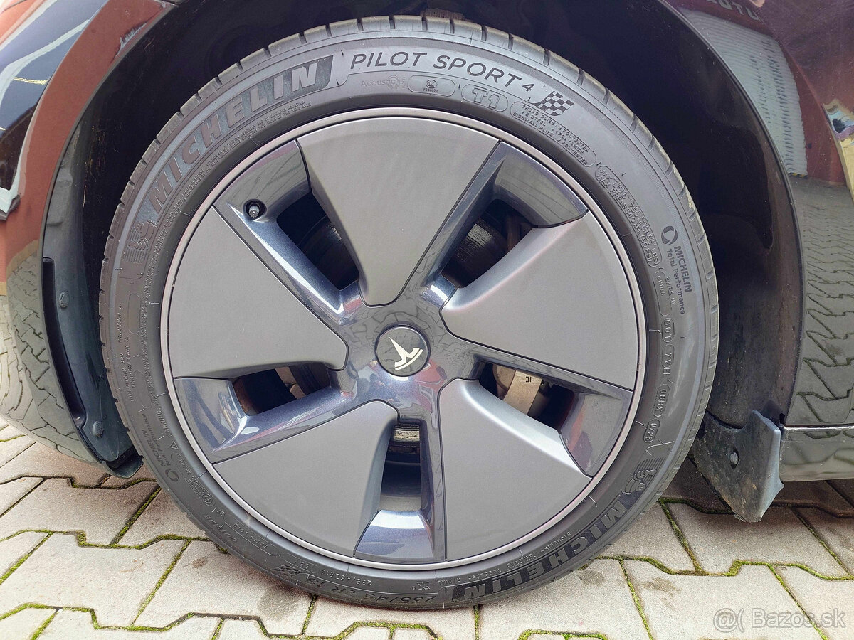 Tesla Model 3 2023 Dual Motor Long Range 366 kW - 17