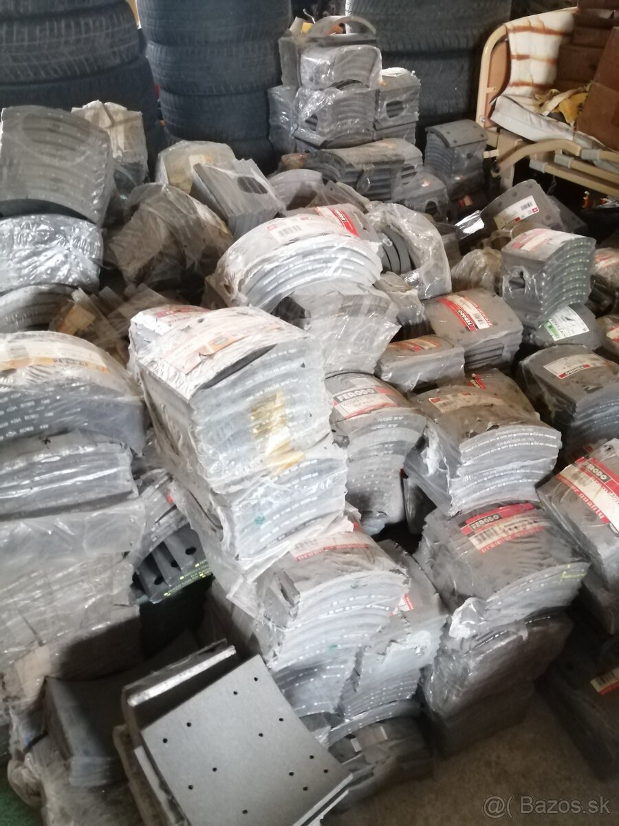 Prodám SKLAD NÁHRADNÍCH DÍLŮ BRZD - 17