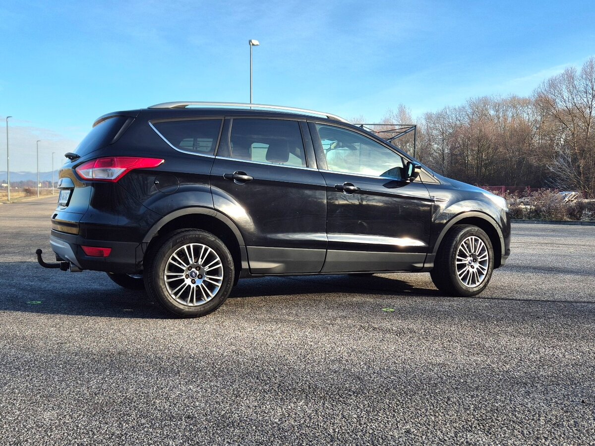 Ford Kuga 4x4 2,0 tdci 120kw PowerShift - 17