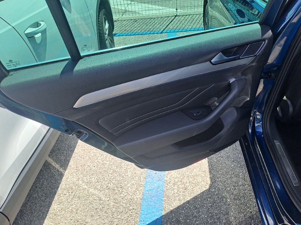 VW Passat Variant 2022 2.0TDi 110kW DSG, Virtual, odpočetDPH - 17