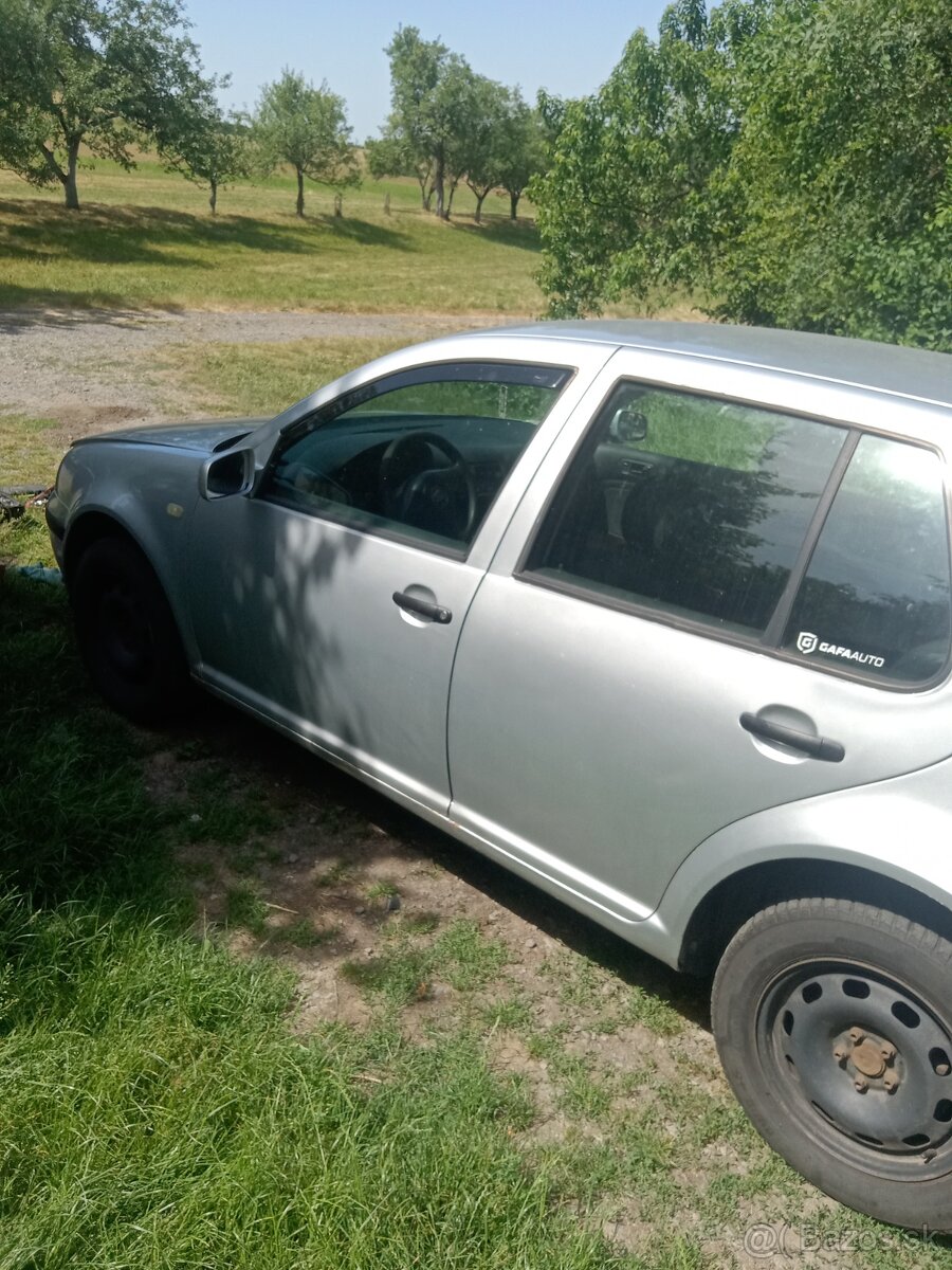 Rozpredám golf 4 1.9tdi 66kw r.v.2001 - 17