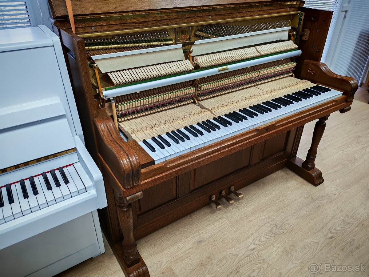 Masívne piano dovoz celá SR - 17