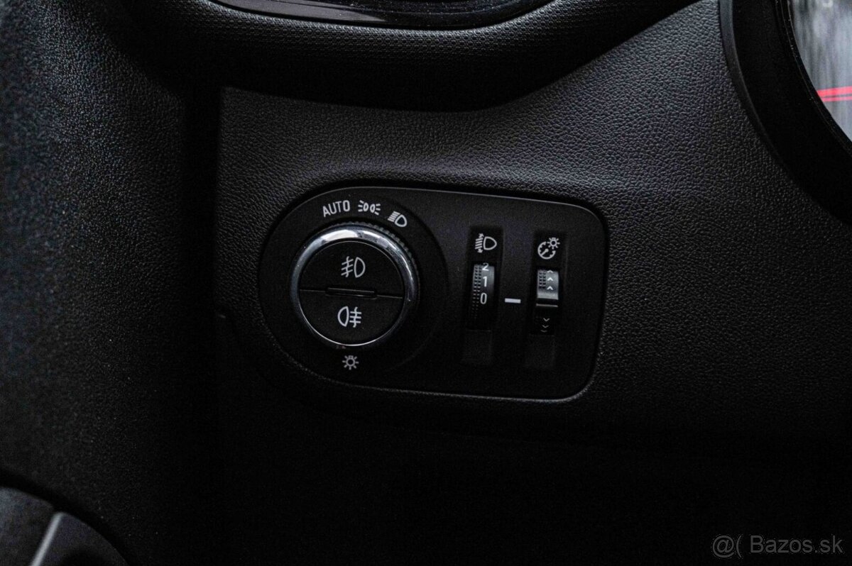 Opel Crossland X 1.2 TURBO AT6 - 17