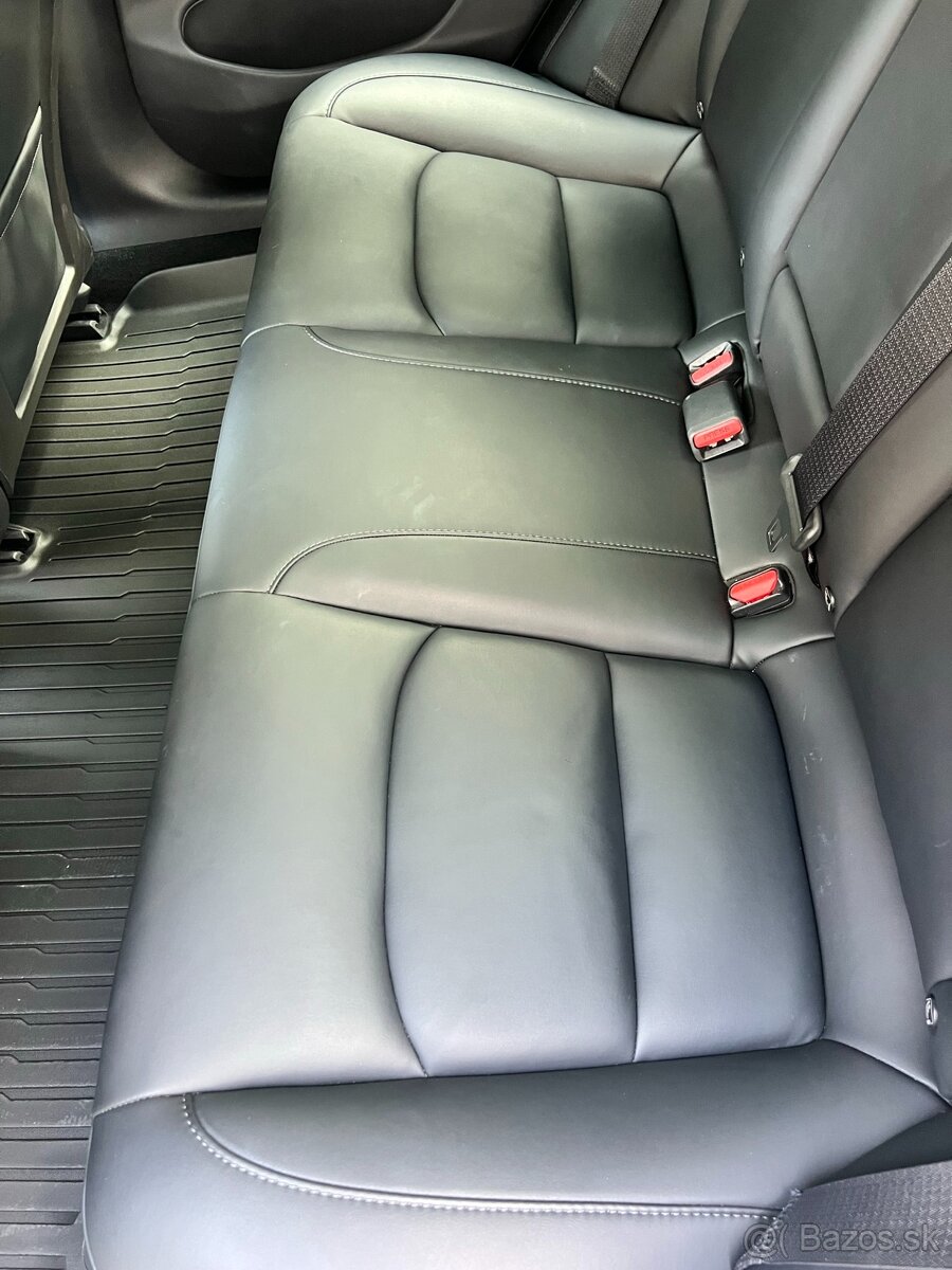 Tesla model 3 SR+ - 17