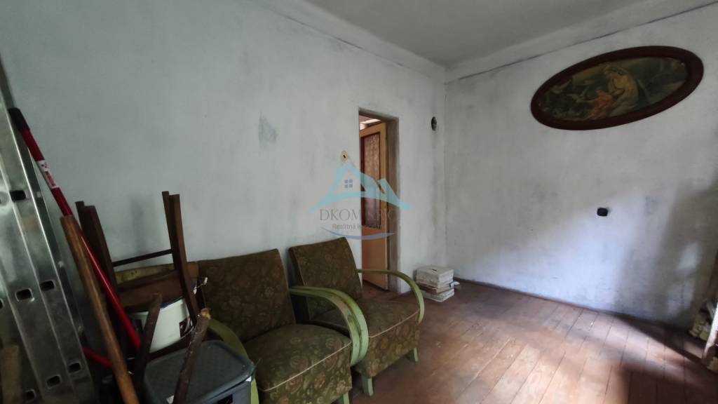 Vidiecky dom v obci Olováry v okrese Veľký Krtíš. - 17