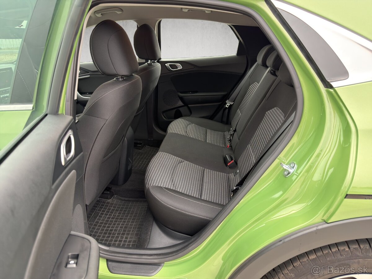 Kia XCeed 1.5 T-GDi Silver A/T - 17