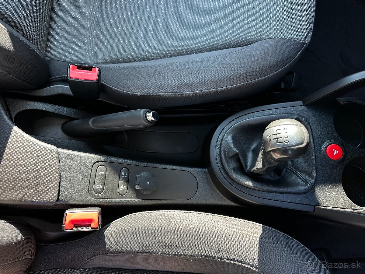 Seat Altea 1.6i Reference r.v 2008 - 17