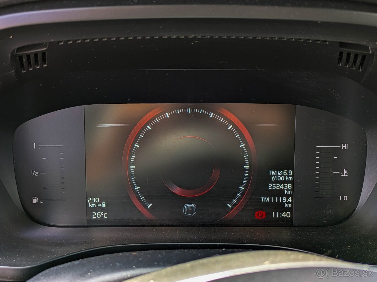 Volvo XC60 D4 2.0 140kW Momentum A/T, Odpočet DPH - 17