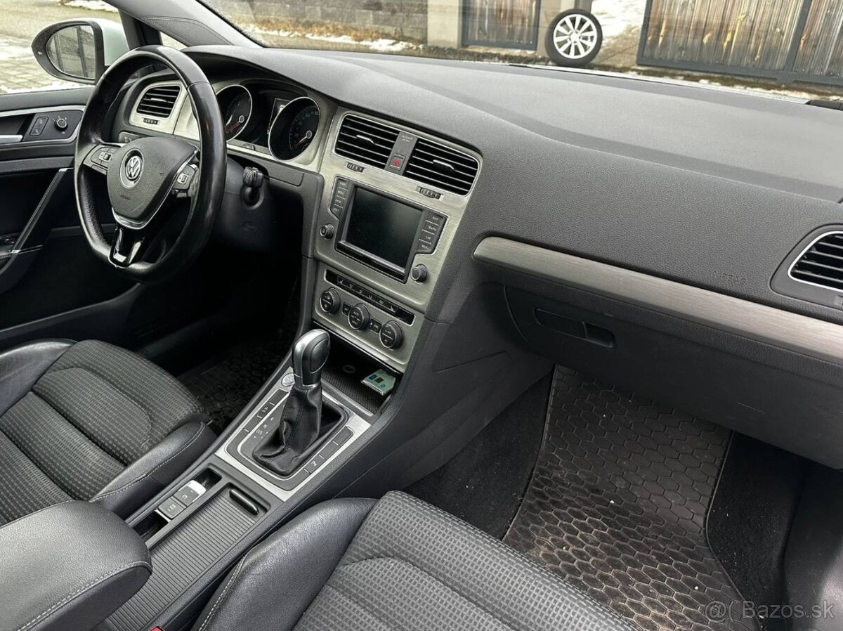 Volkswagen Golf 1.6 TDI DSG - 17