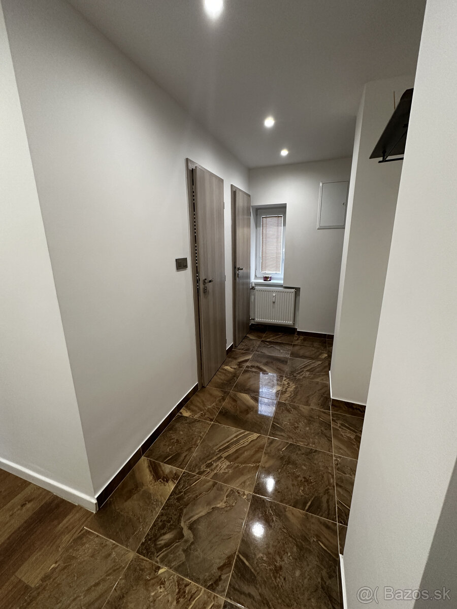 Zariadený moderný 2 izbový byt Pribinove sady - 17