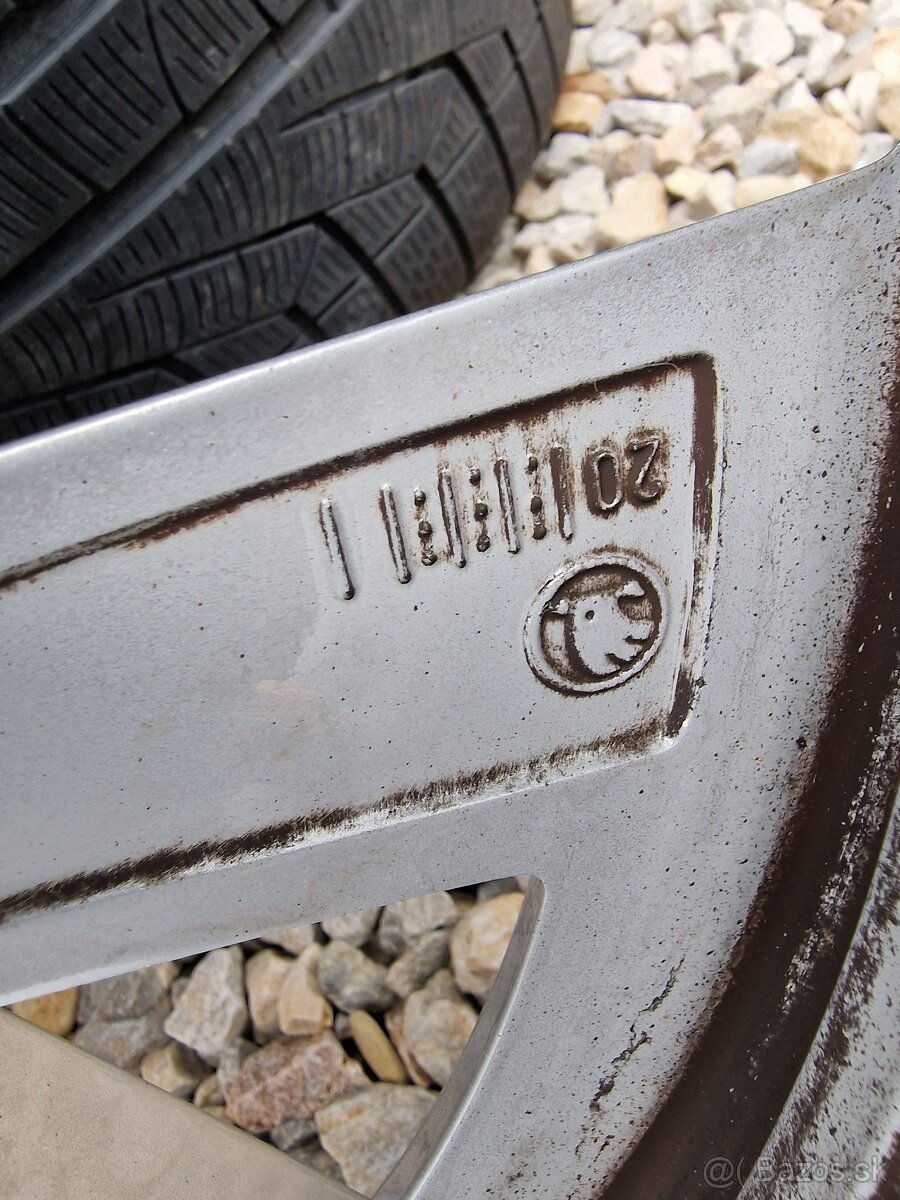 5x112 R17 orig. Škoda Octavia III-IV + 205/55 R17 Conti. - 17